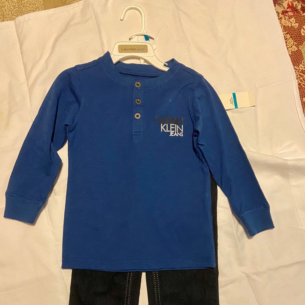 Calvin Klein boys 2-piece set